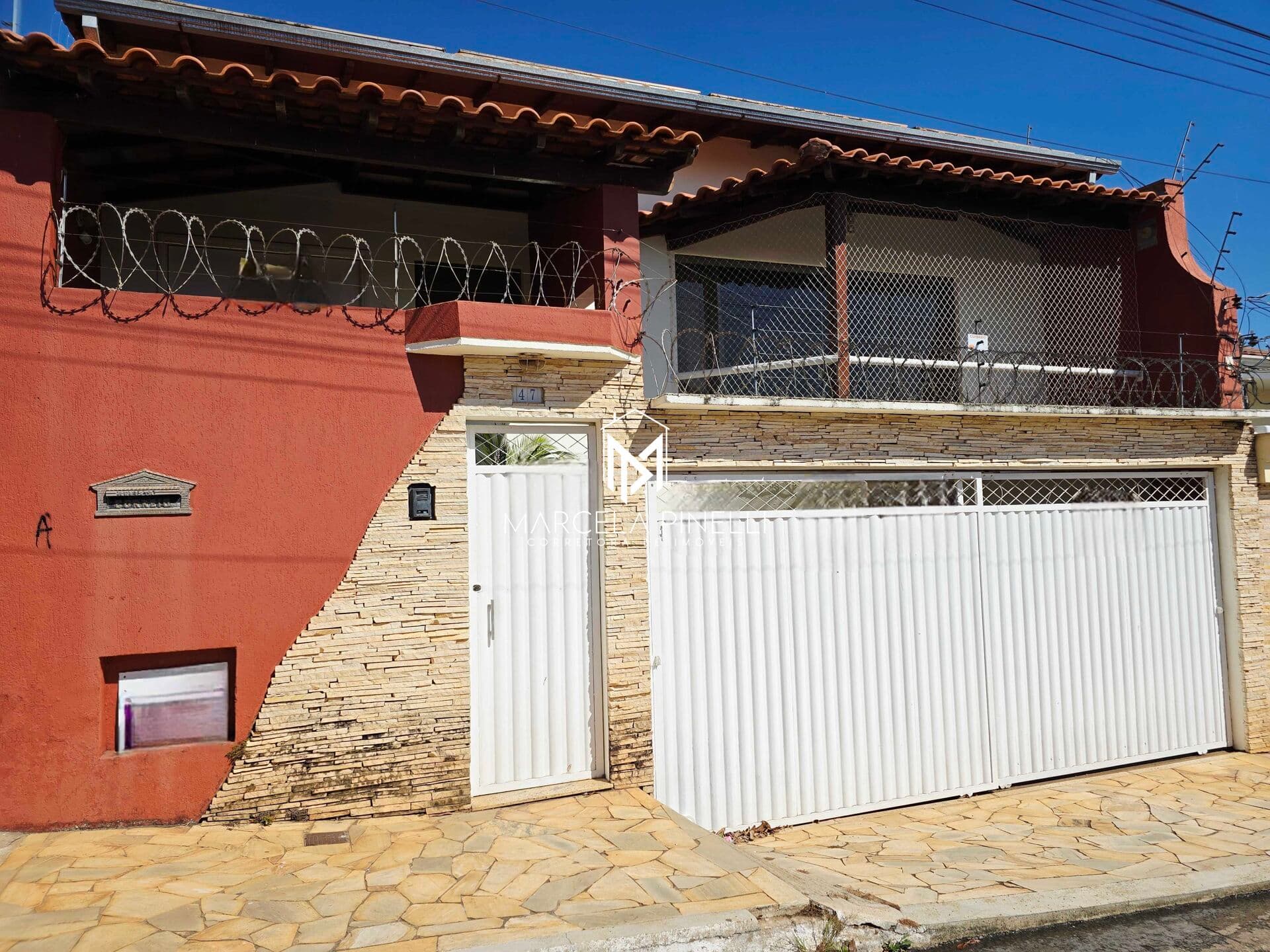 Casa à venda no Res. Oliveira - Alfenas/MG