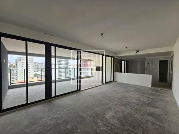 Apartamento de 192m² sendo 4 suítes e 3 vagas à venda em Perdizes
