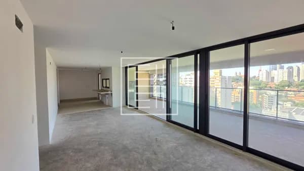 Apartamento de 157m² com 3 suítes e 2 vagas à venda em Perdizes