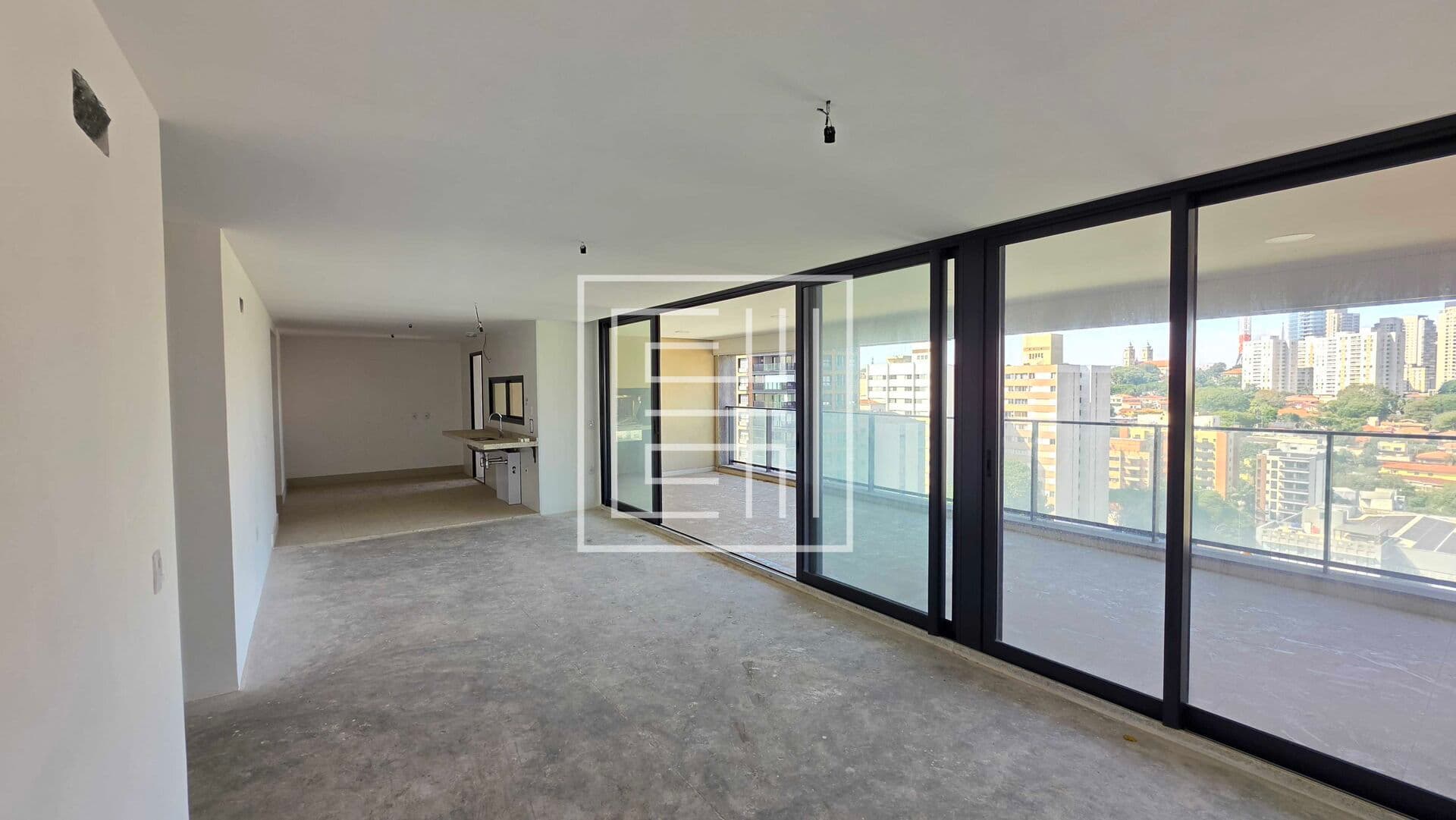 Apartamento de 157m² com 3 suítes e 2 vagas à venda em Perdizes