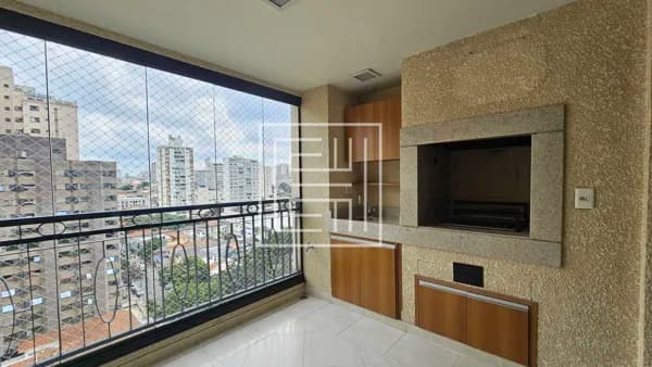 Apartamento de 132m² com 3 suítes e 3 vagas de garagem à venda em Perdizes