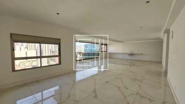Apartamento de 221m² com 4 suítes e 5 vagas à venda em Perdizes