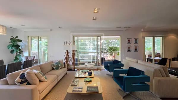 Apartamento de 230m² com 3 suítes e 4 vagas à venda em Perdizes