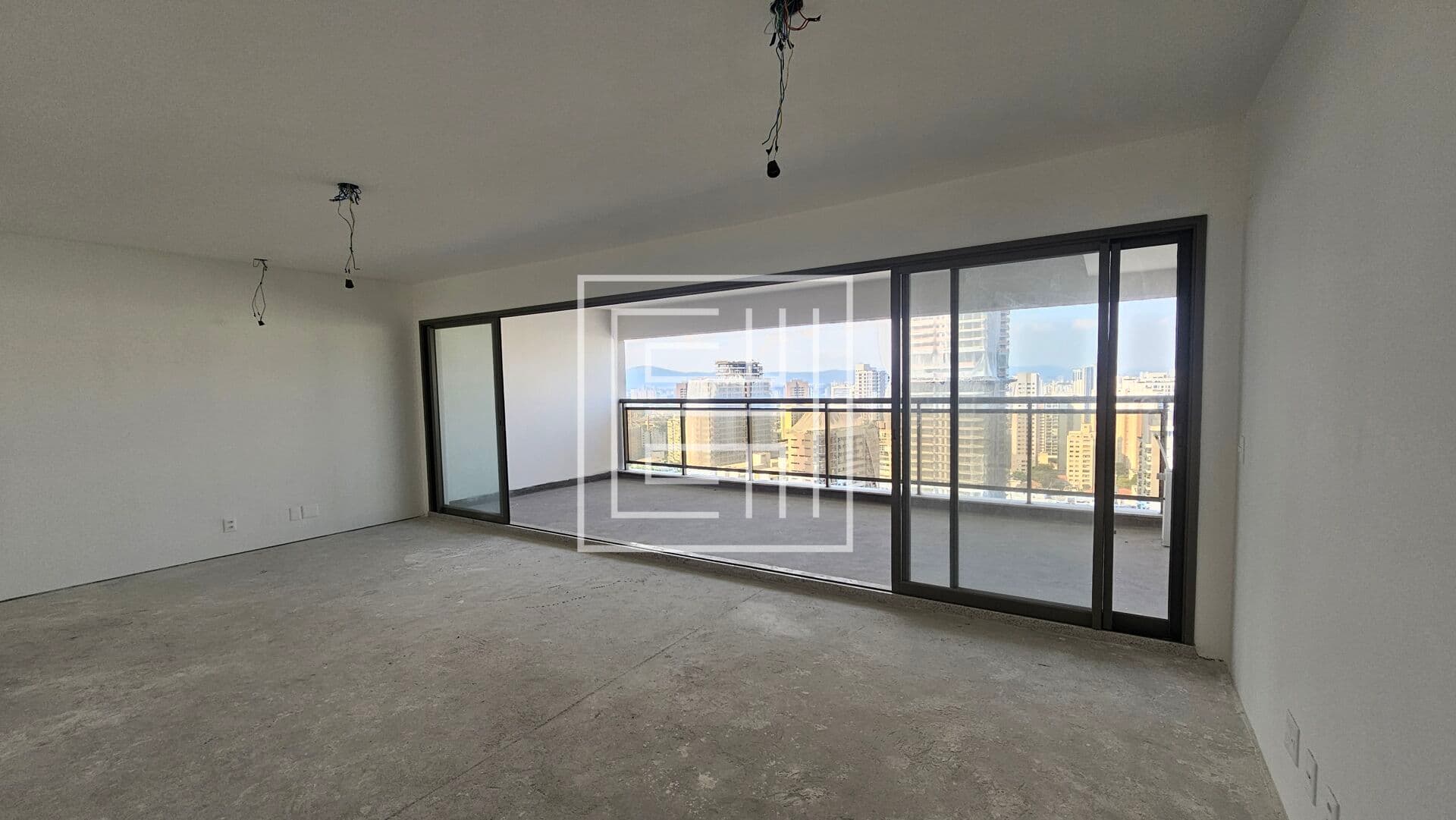 Apartamento de 174m² com 3 suítes e 2 vagas à venda em Perdizes