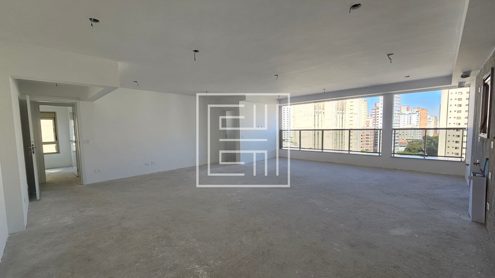 Apartamento de 144m² sendo 3 suítes e 2 vagas à venda em Perdizes