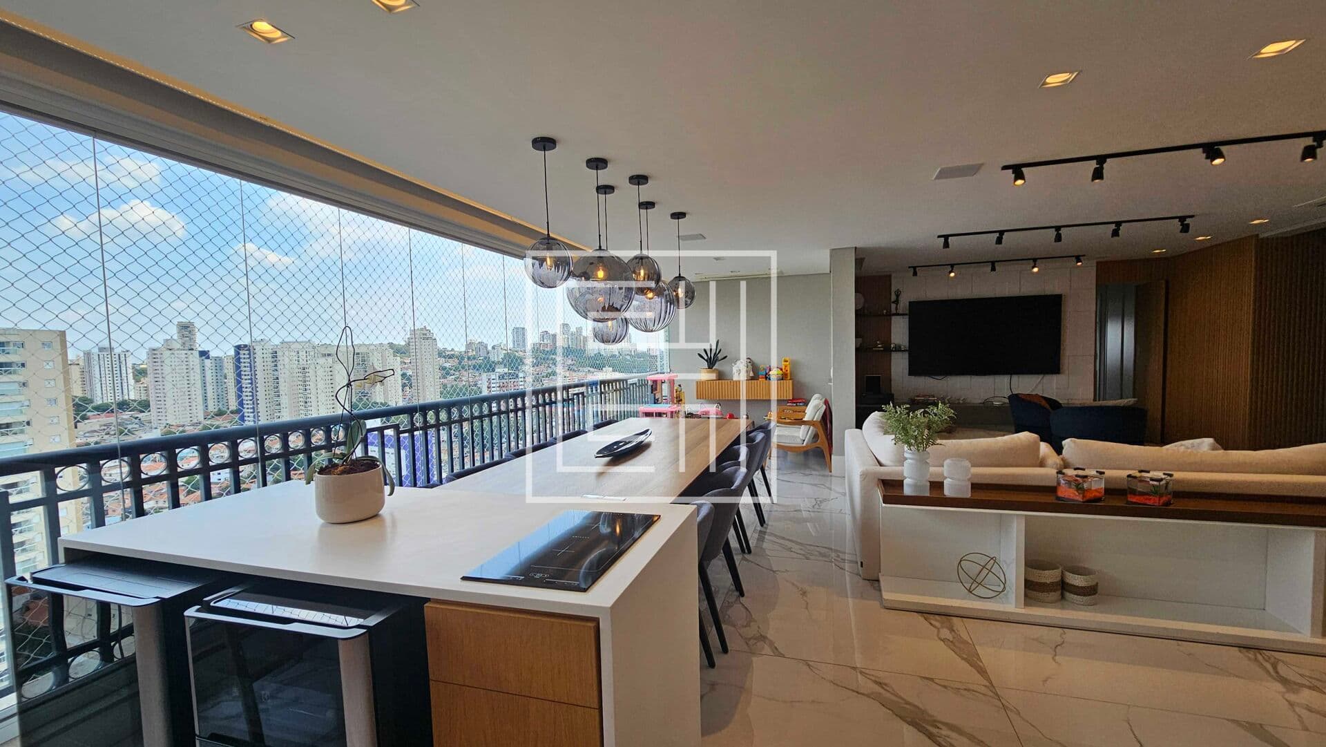 Apartamento de 170m² com 3 suítes e 3 vagas de garagem à venda na Vila Romana