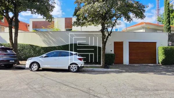 Casa de 2500m² com 4 dormitórios e 6 vagas à venda no Pacaembu