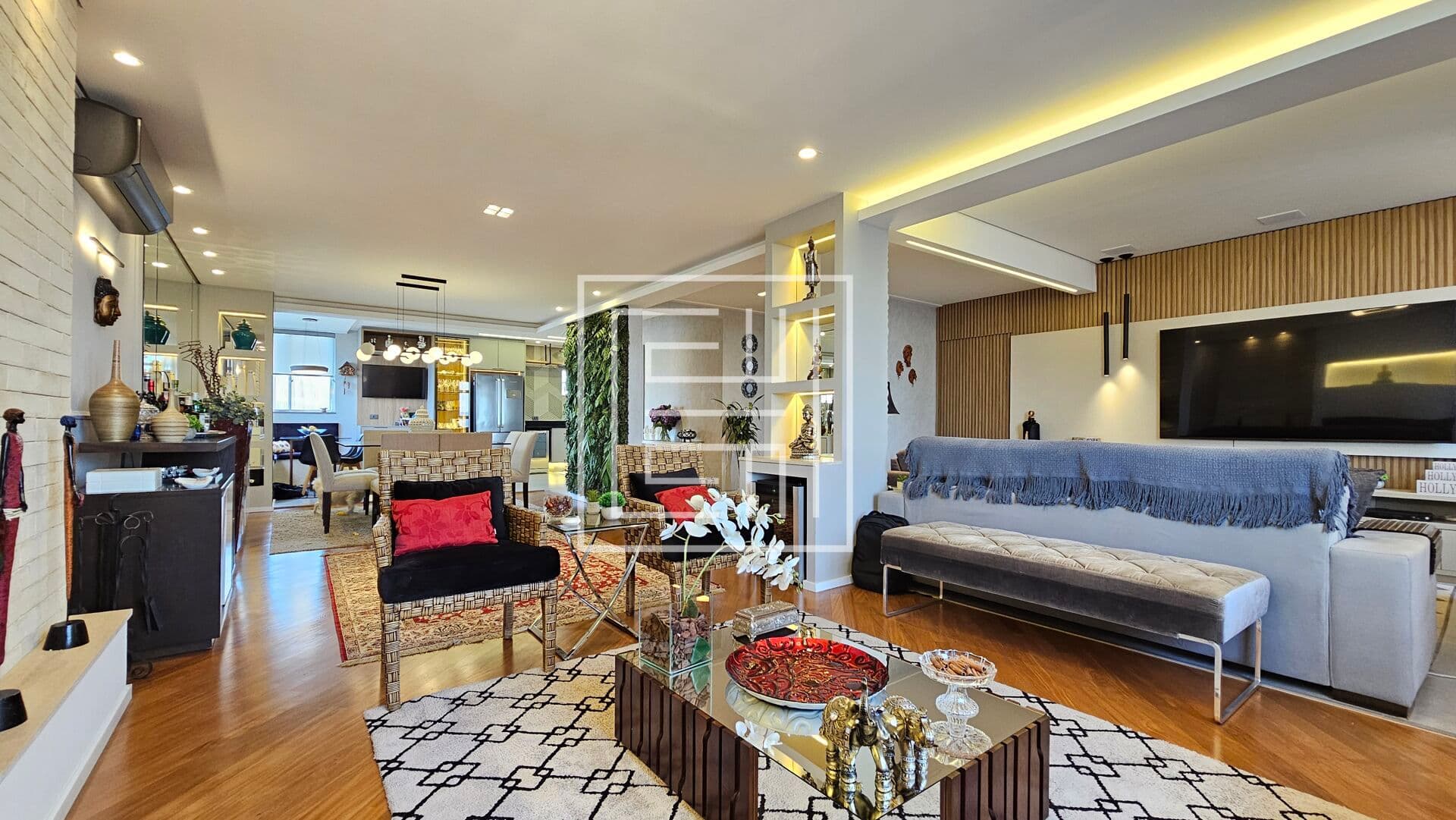 Apartamento de 257m² com 3 dormitórios sendo 1 suíte e 1 vaga à venda em Perdizes