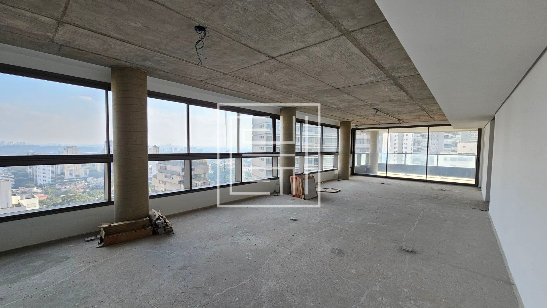 Apartamento de 333m² com 4 Suítes e 4 Vagas à venda na Vila Madalena