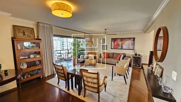 Apartamento de 213m² com 4 dormitórios sendo 3 suítes e 3 vagas à venda em Perdizes