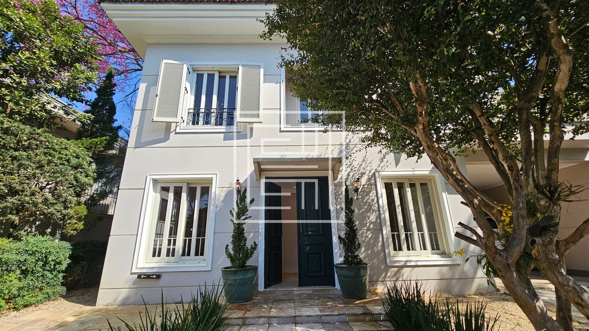 Casa Alto Padrão de 435m² com 4 Suítes e 4 Vagas à venda no Sumaré