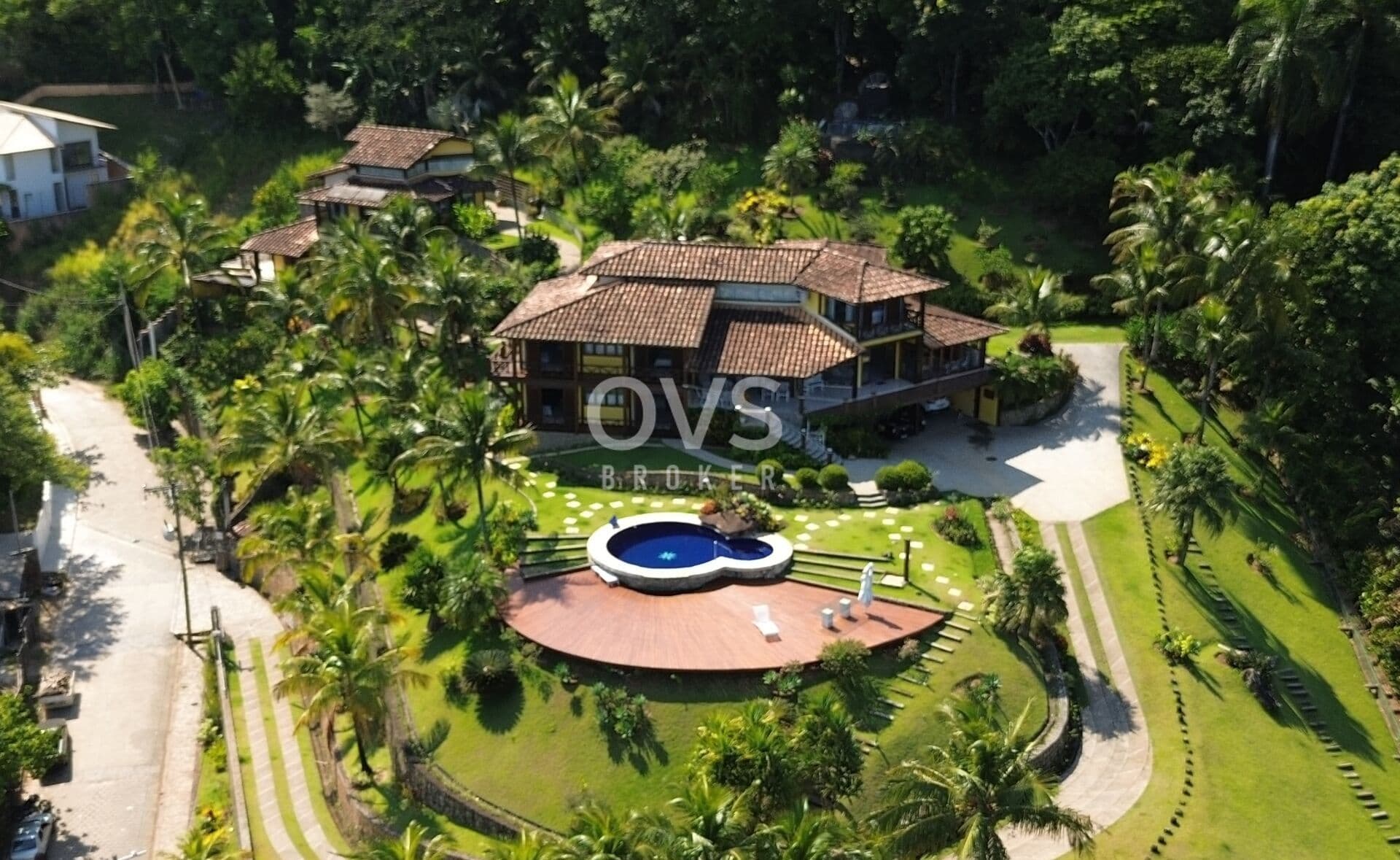 Casa com vista maravilhosa no norte de Ilhabela.