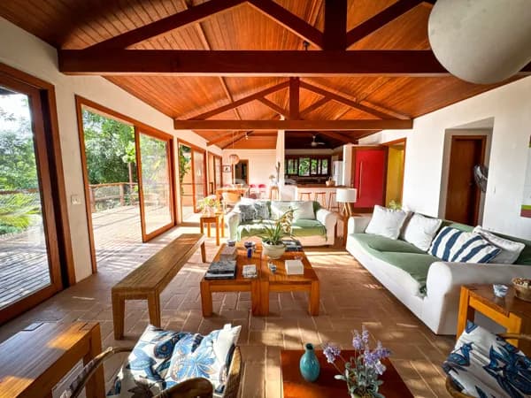 Casa Alto Padrão com 5 suítes no Sul de Ilhabela