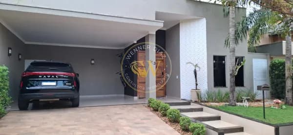 Casa em Condomínio – Alto Padrão - RECANTO DO LAGO