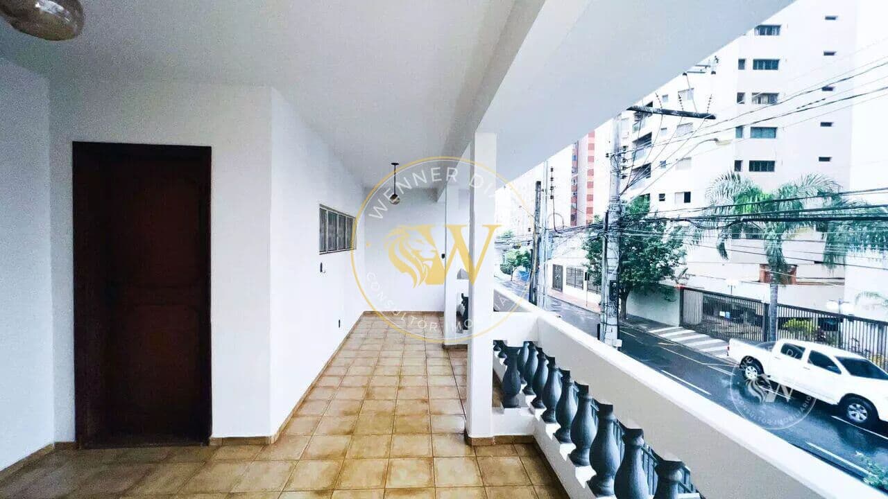 Espaçoso Sobrado à Venda no Bairro Redentora em São José do Rio Preto - Excelente Oportunidade!