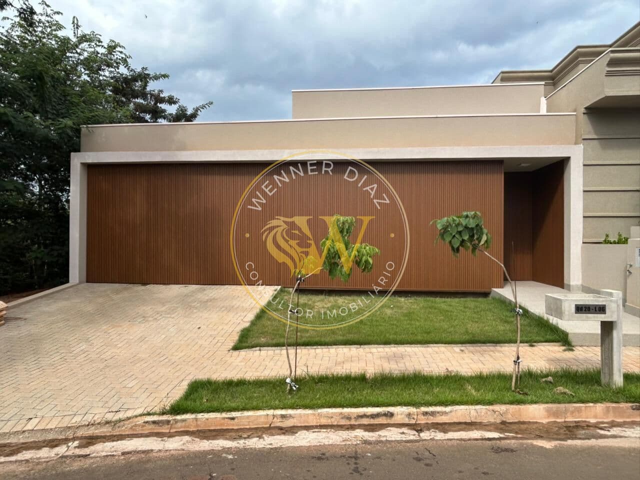 Casa Exclusiva no condomínio Maria Julia com Projeto Sofisticado, Conforto Total e Integração com a Natureza