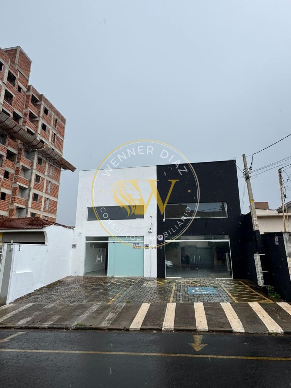 Salão Comercial para Locação – Jardim Urano