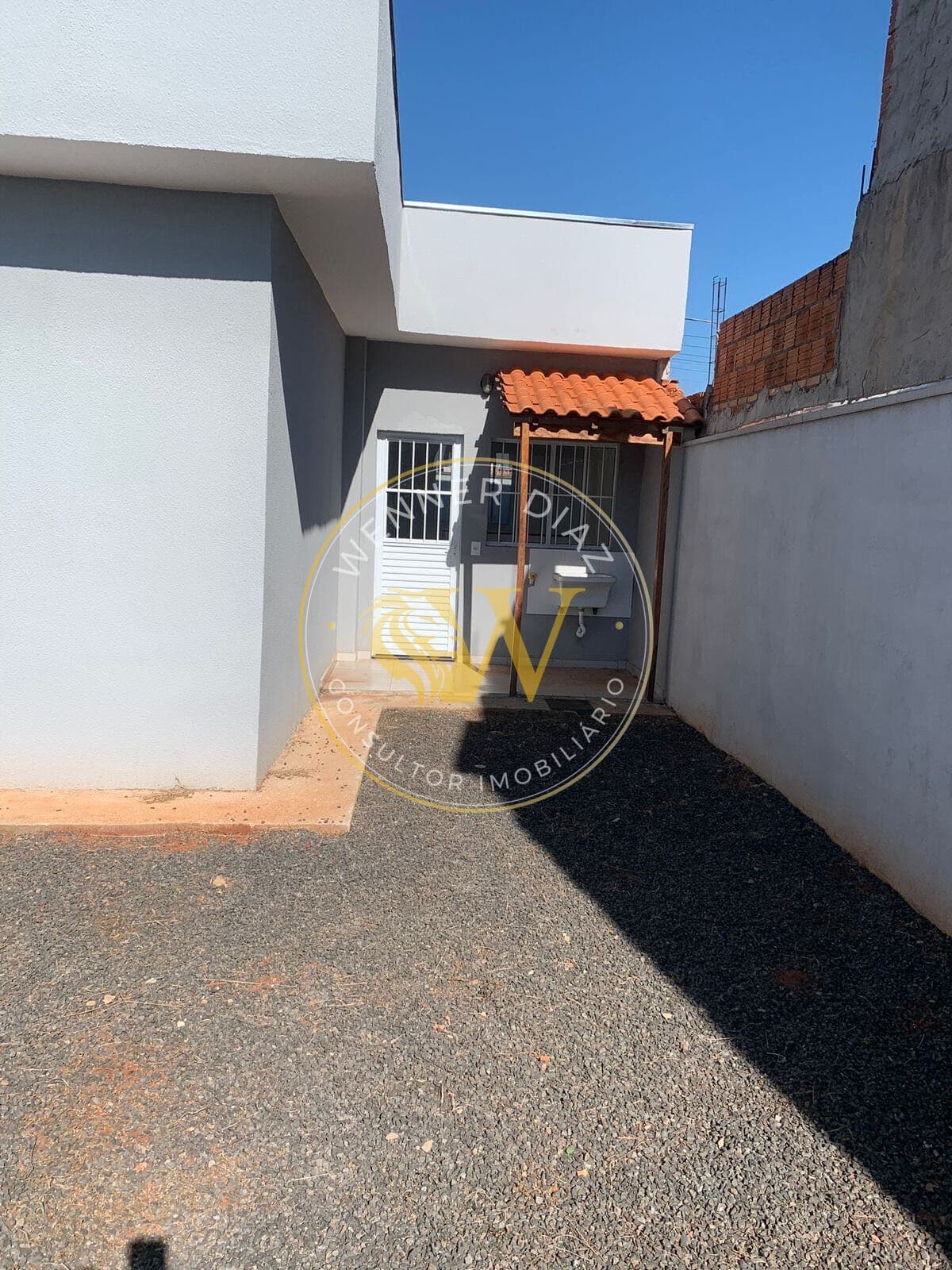 Oportunidade no Residencial Monterey: casa funcional com suíte.