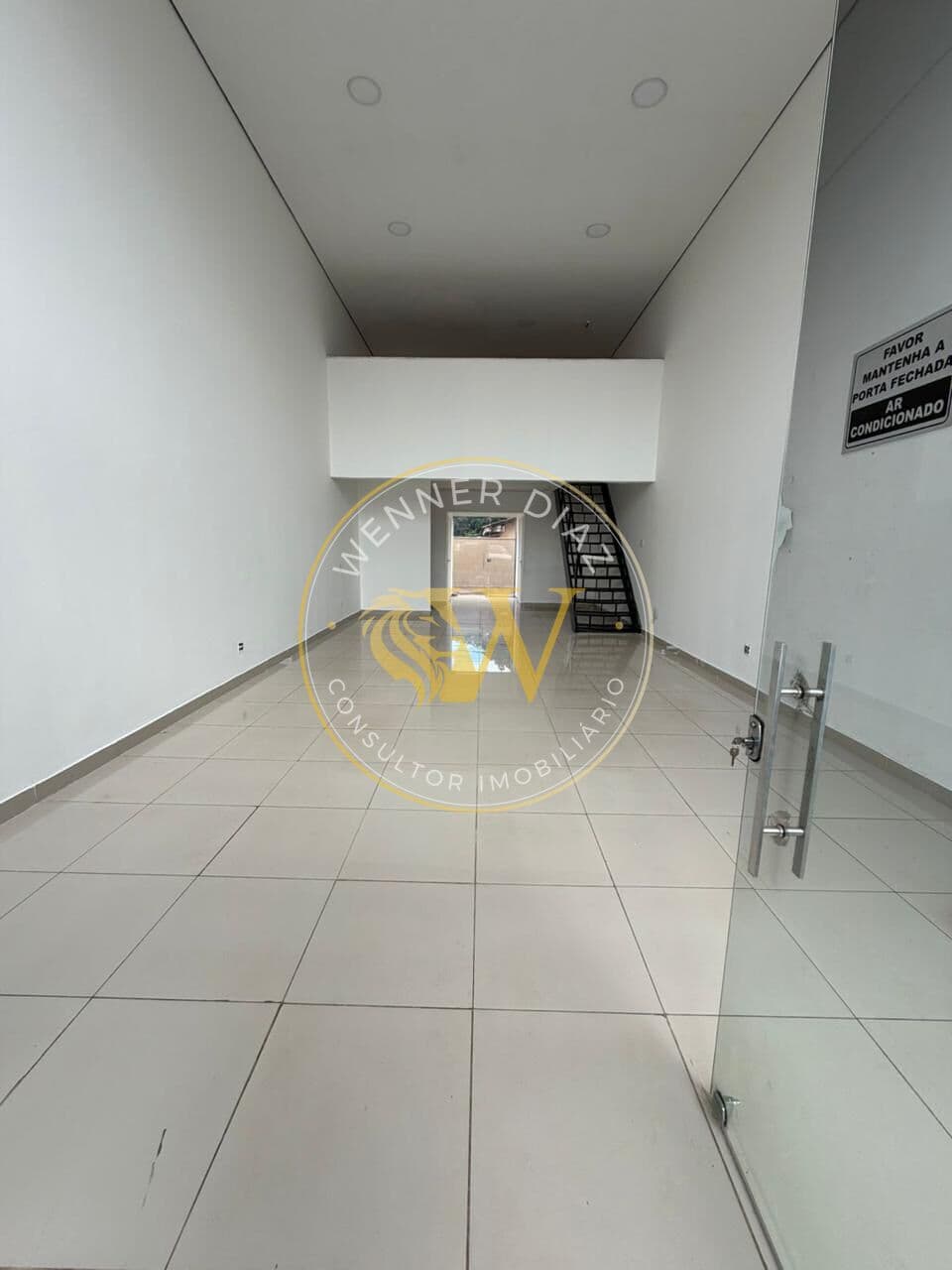 SALÃO COMERCIAL PARA LOCAÇÃO NO JARDIM URANO – R$ 3.800,00/MÊS