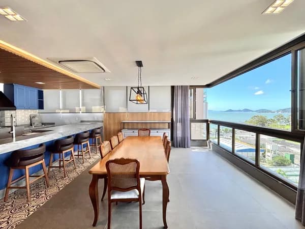 Amplo apartamento duplex com vista Beira Mar Norte
