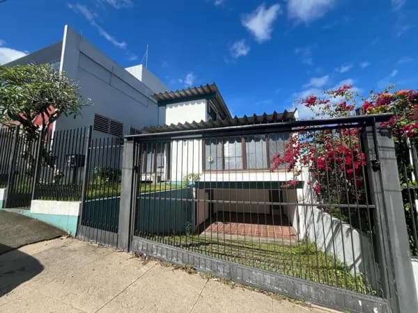 Casa no Centro de Florianópolis a próximo ao Shopping Beira Mar