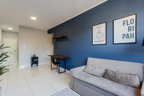 Apartamento reformado e mobiliado