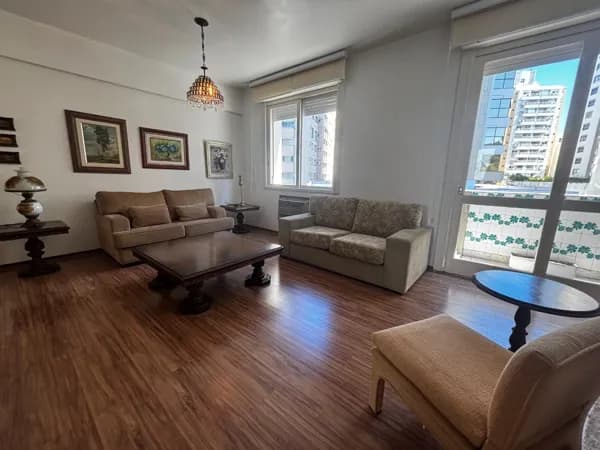 Apartamento a poucos metros da Beira Mar Norte