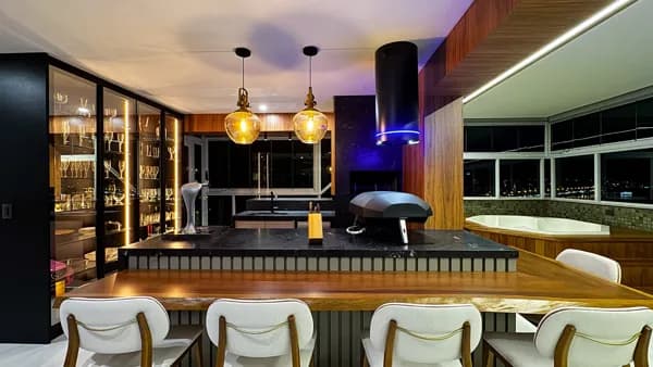 Apartamento Cobertura Duplex a poucos metros Beira Mar e Shopping