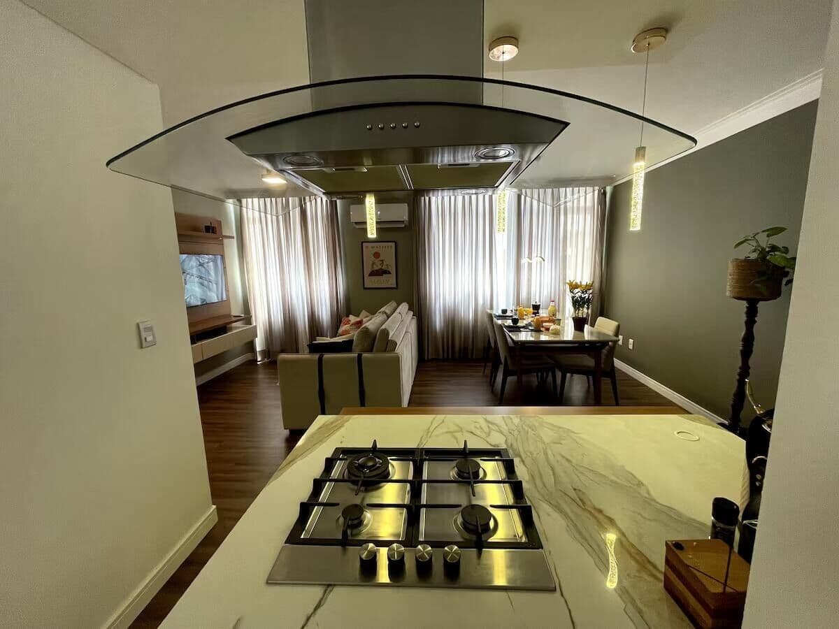 Apartamento Reformado próximo a Beira Mar