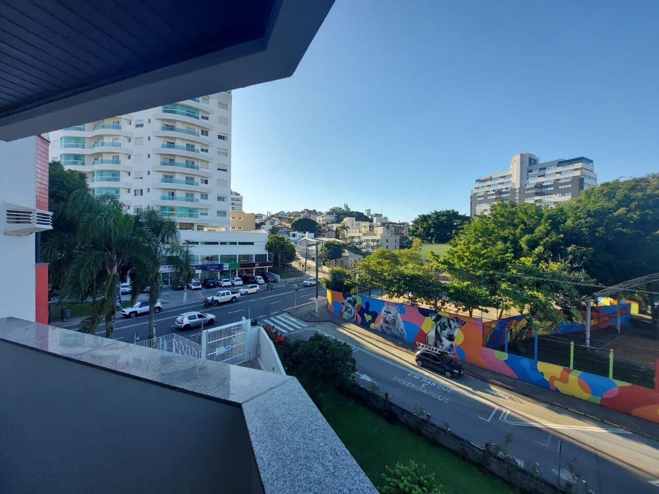 Amplo apartamento na via Gastronômica