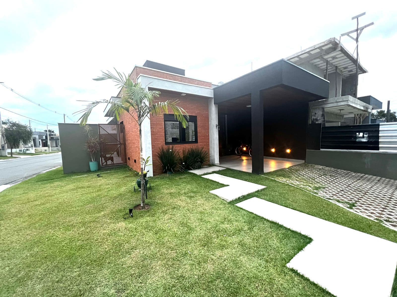 Casa Alto Padrão em Residencial Vila Romana, Pindamonhangaba/SP