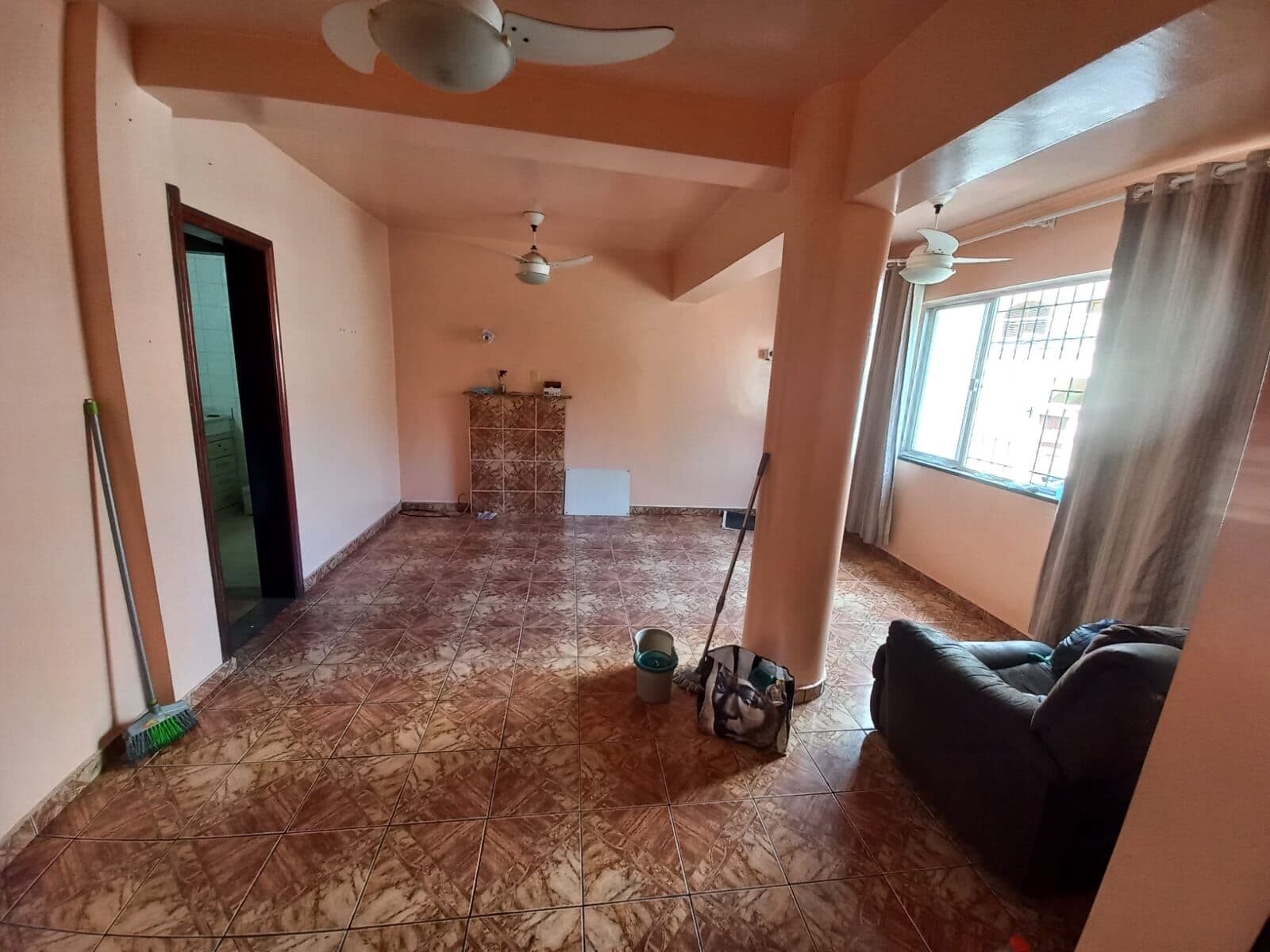 Excelente casa na Portuguesa