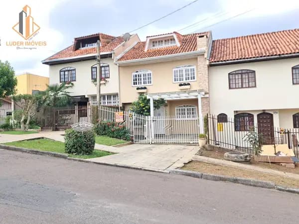 Sobrado Triplex 3 dorms. 135m2 venda Barreirinha em Curitiba.
