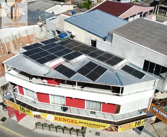 Sobrado Triplex com Ponto Comercial Mobiliado venda Cidade Industrial.