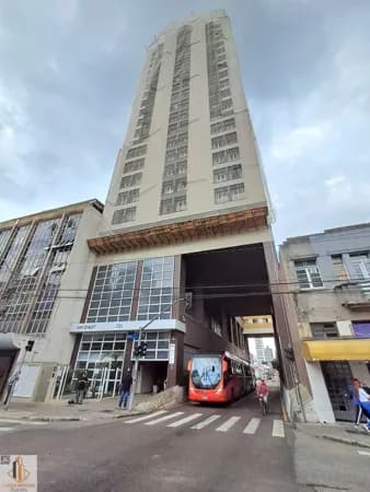 Apartamento Studio Ed. Living Smart Centro de Curitiba.