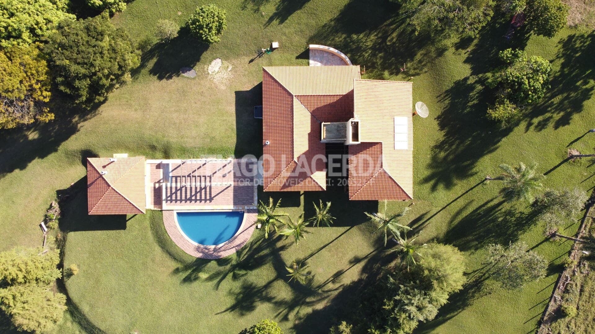 SÍTIO À VENDA EM MOGI MIRIM – SP Área total: 2,5 alqueires