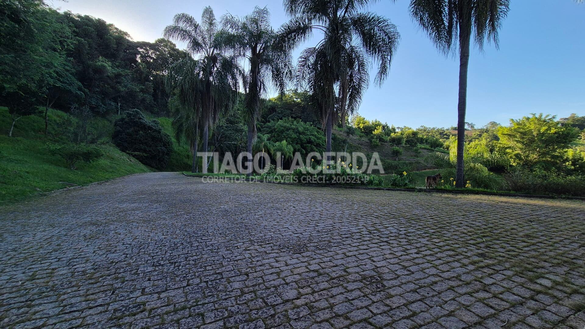 16 Alqueires à venda em Amparo – SP | 38 hectares | Estrutura equestre e turística