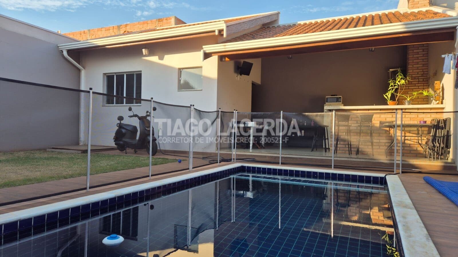 Casa à venda em Holambra com 4 quartos e piscina – conforto e lazer