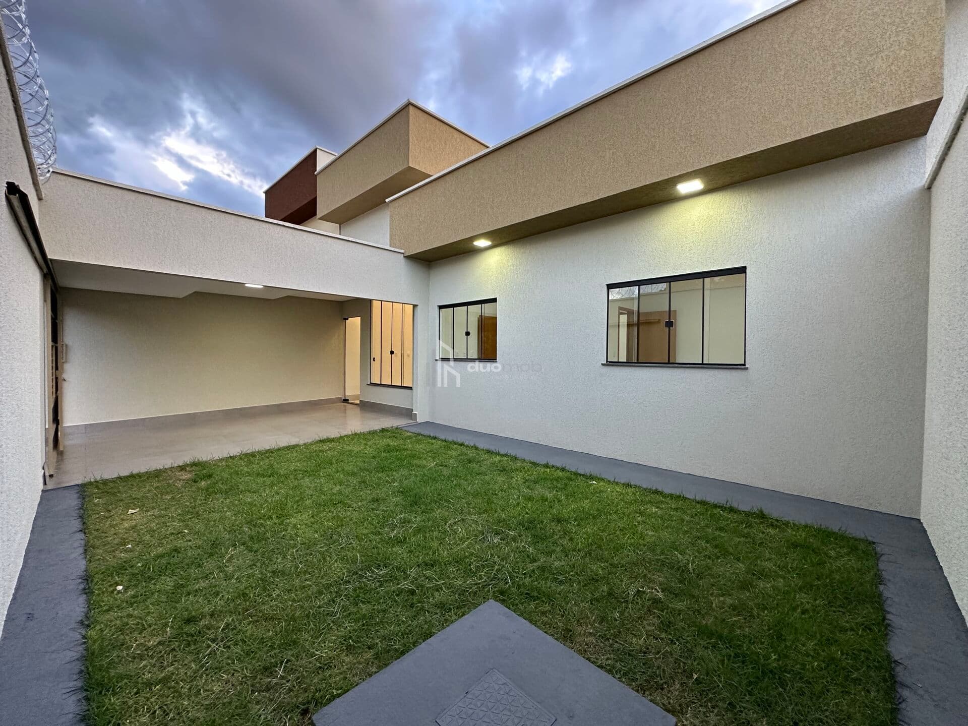 Casa 3 Quartos Suíte Próxima ao Portal Shopping – Setor Novo Petrópolis Goiânia