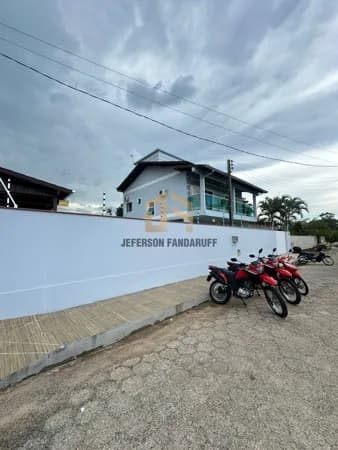 Casa Alto Padrão à Venda na Tajuba I em São João Batista