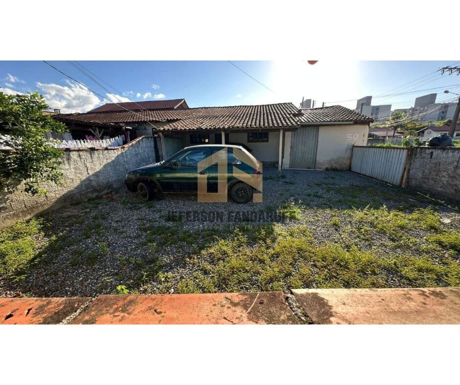 🏡 CASA À VENDA – RIBANCEIRA DO SUL