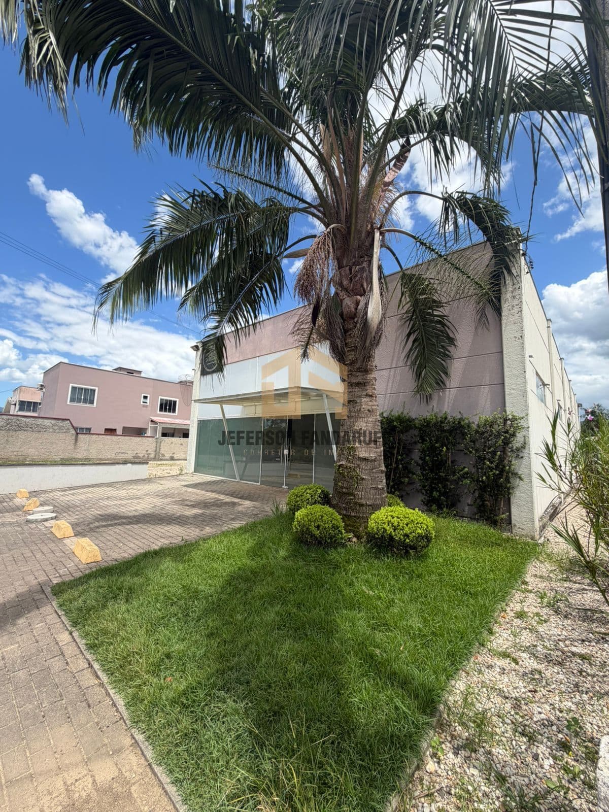 GALPÃO À VENDA – BAIRRO TAJUBA II