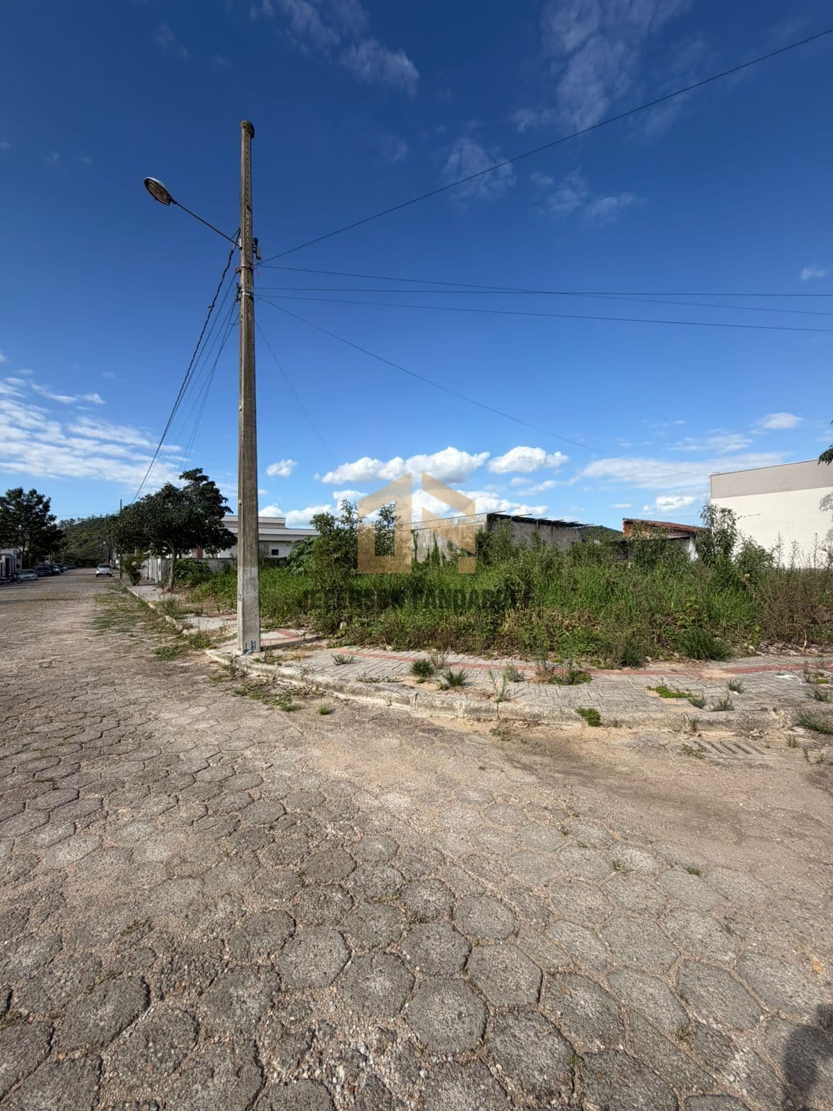 TERRENO DE ESQUINA – BAIRRO CARDOSO