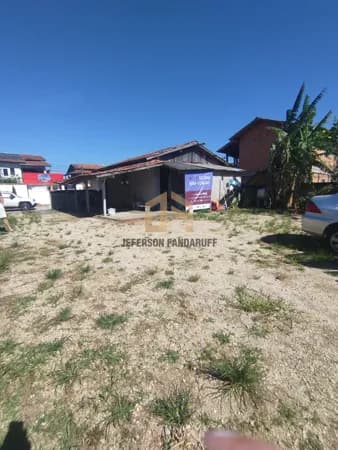 Casa de Madeira à Venda Ribanceira do Sul