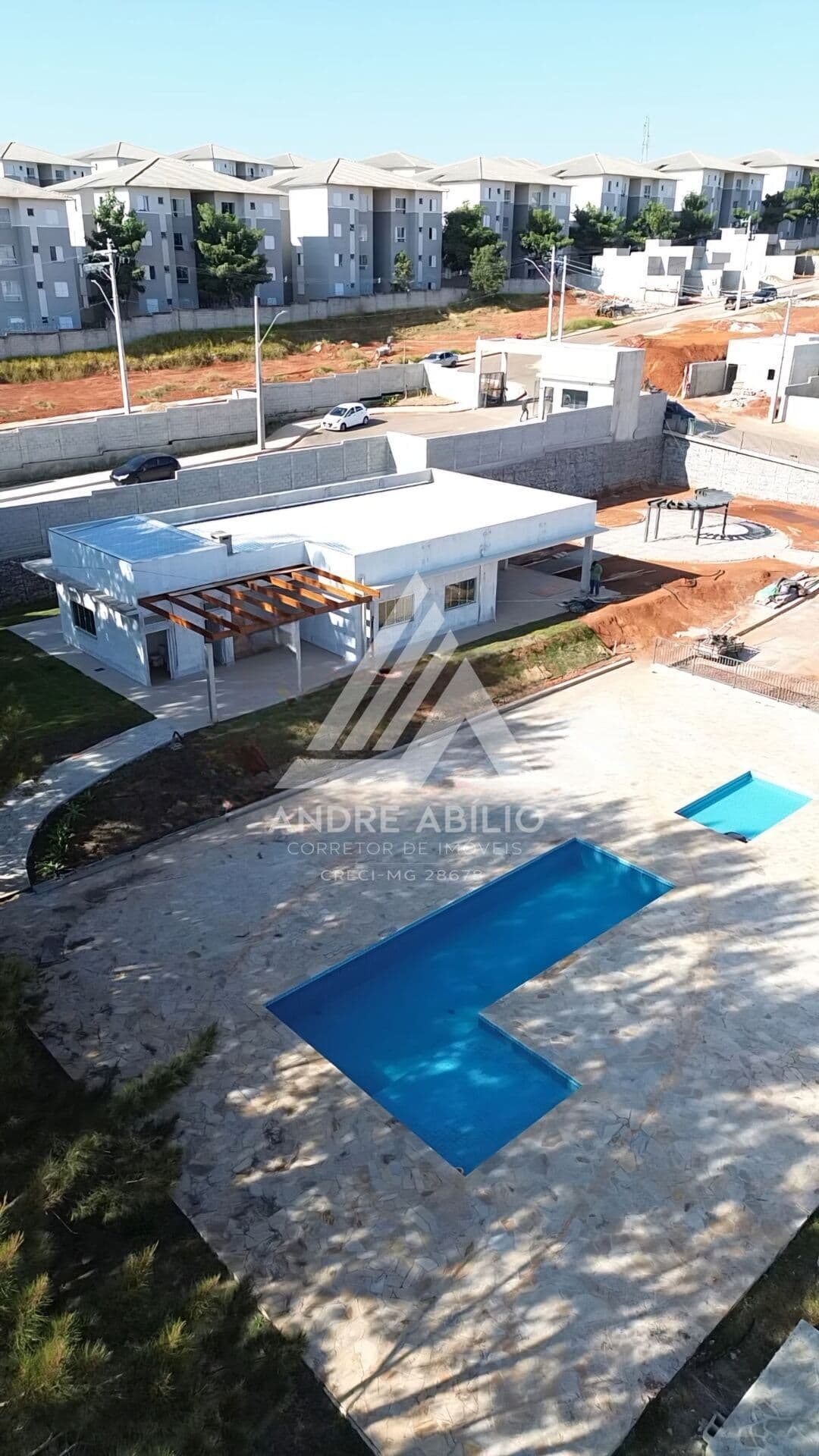 Casa no Condomínio Portal Vale das Rosas com 3 quartos !!
