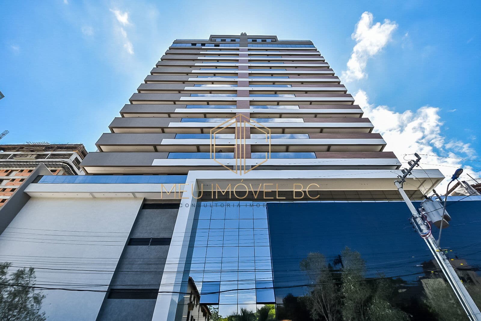 Apartamento com 3 dormitórios sendo 1 suite, no Sun Coast Residence em Itajaí
