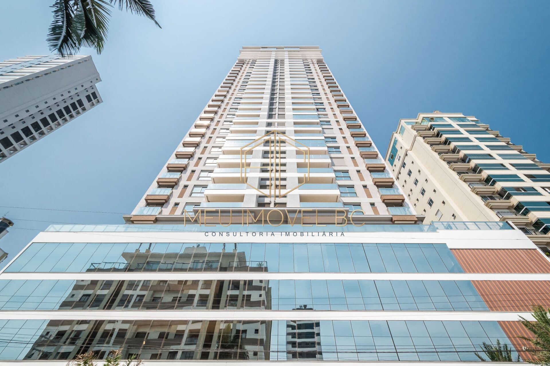 Apartamento mobiliado e equipado no Lotisa Classic em Itajaí.