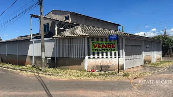 Casa com 4 quartos e 2 suítes na 306 do Recanto das Emas