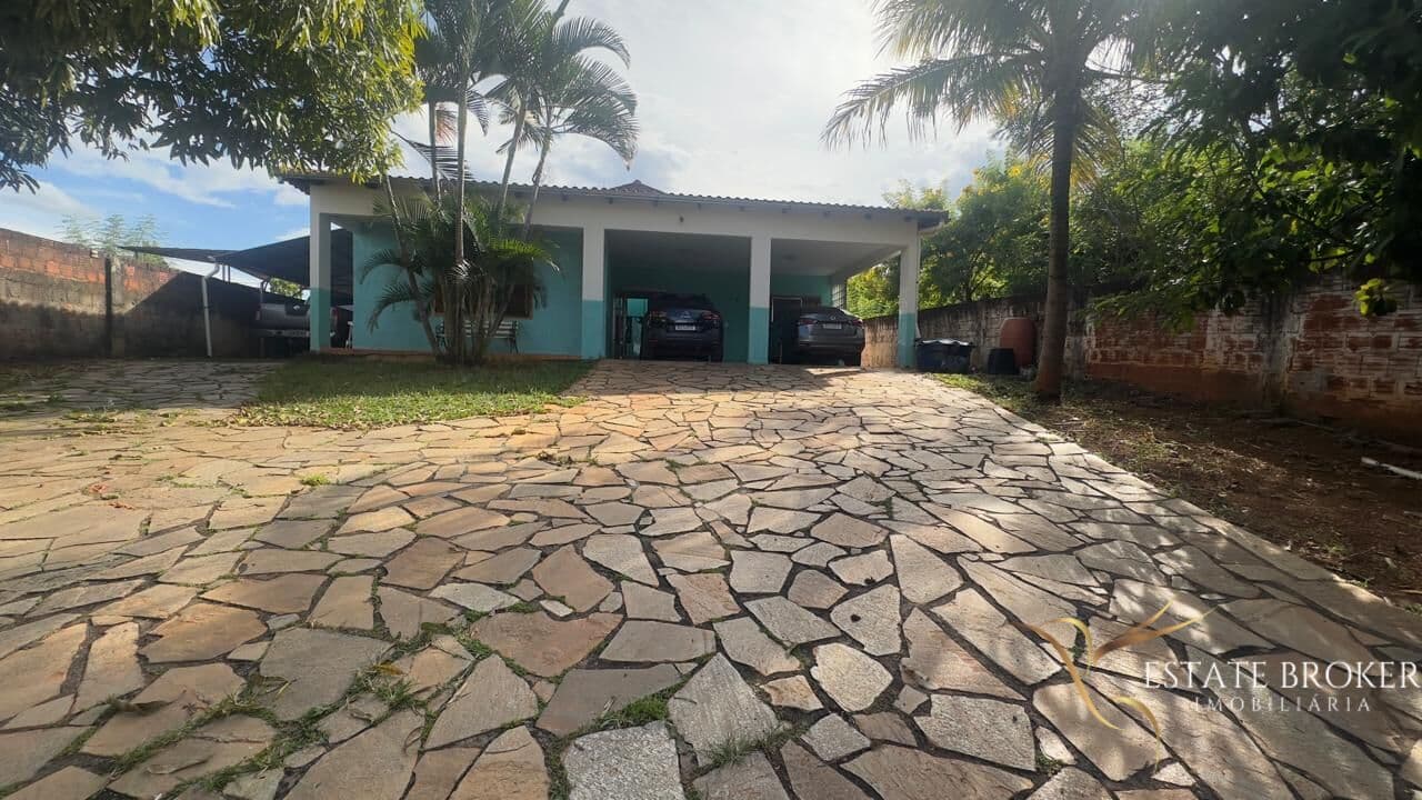 Casa à Venda na Arniqueira - Chácara 78