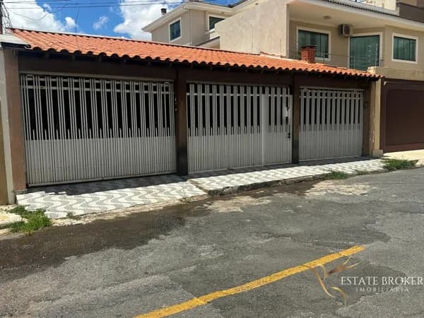 Casa à venda na QE 36 – Guará II | Aceita financiamento